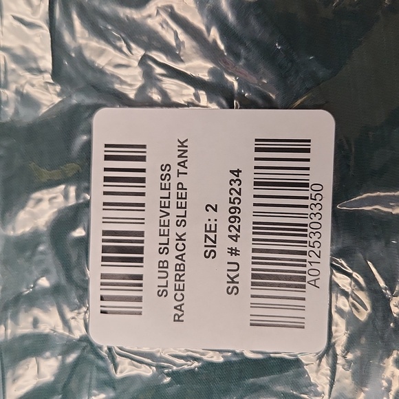 ❤️NWT VINTAGE TORRID TANK DOG CHRISTMAS SLEEVELESS GRAPHIC TEE PLUS SIZE - Picture 6 of 15